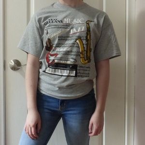✨2/$10✨ Grey New Orleans Music Instrument Graphic T-Shirt